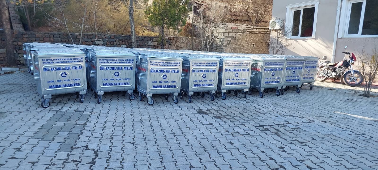 Çöp Konteynarı Temin Edildi